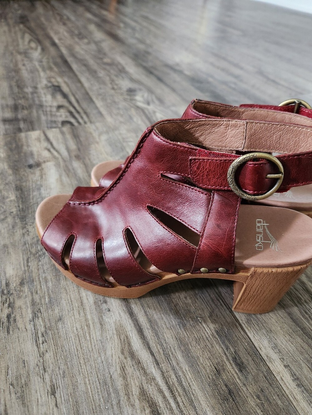 Dansko Demetra Ruby Nubuck Leather Sandals Size 39 US 8.5 - Picture 4 of 11